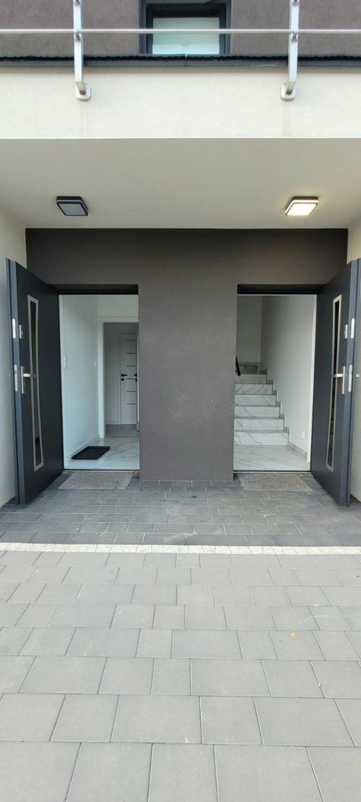 Bast 17 Dom Duzy Parking , Mandoria , Ptak , 2 Sypialnie Lub 1 Sypialnia, Taras , Autostrada A1, Kalinowskiego 17E Wifi Лодзь Экстерьер фото